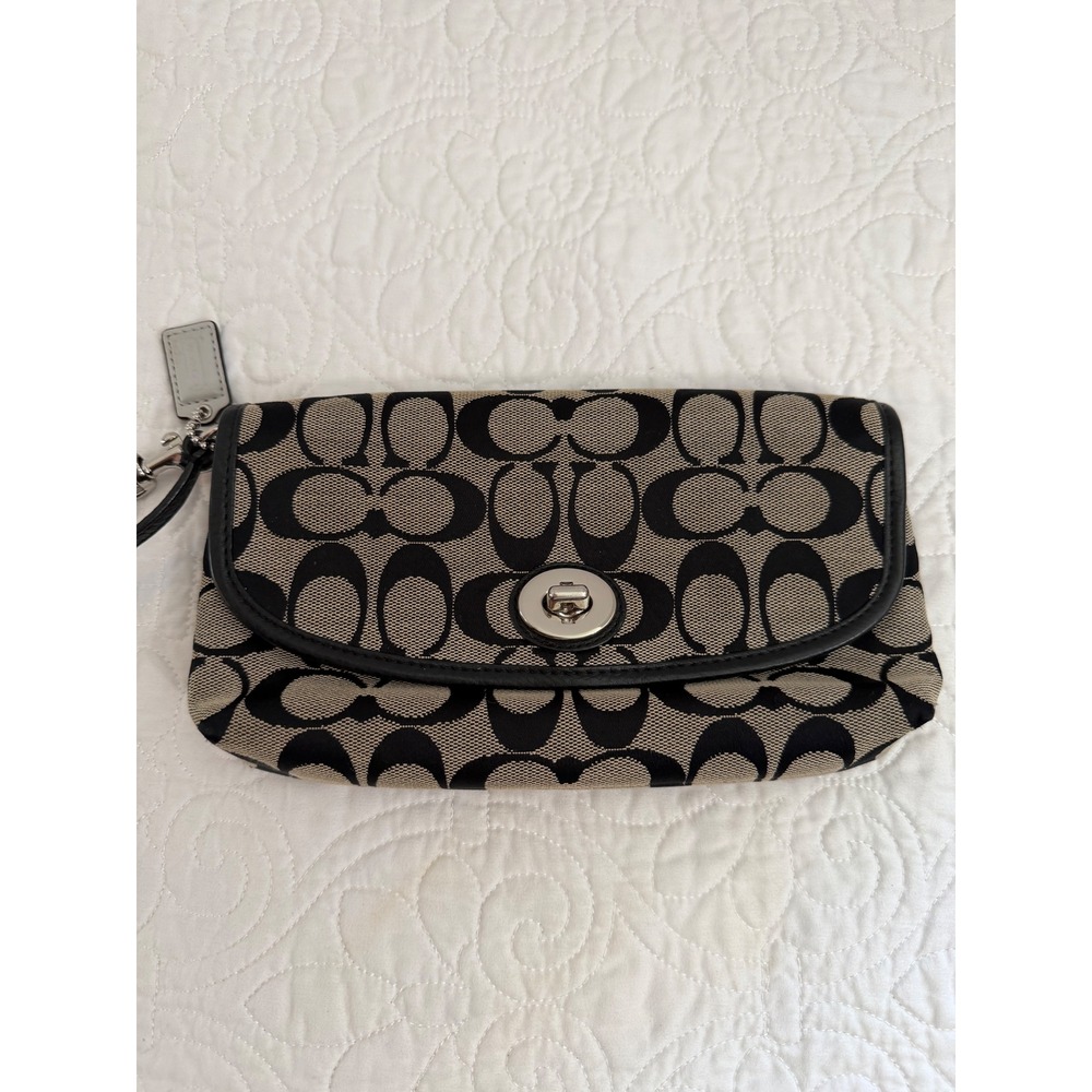 Coach Signature C Turnlock Wristlet Black Gray Jacquard Canvas Leather Trim